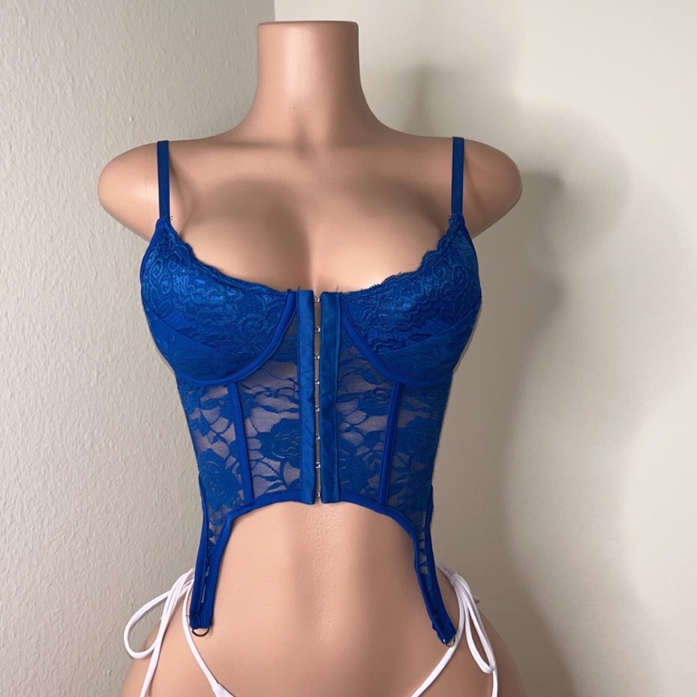 Blue Floral Lace Backless Top